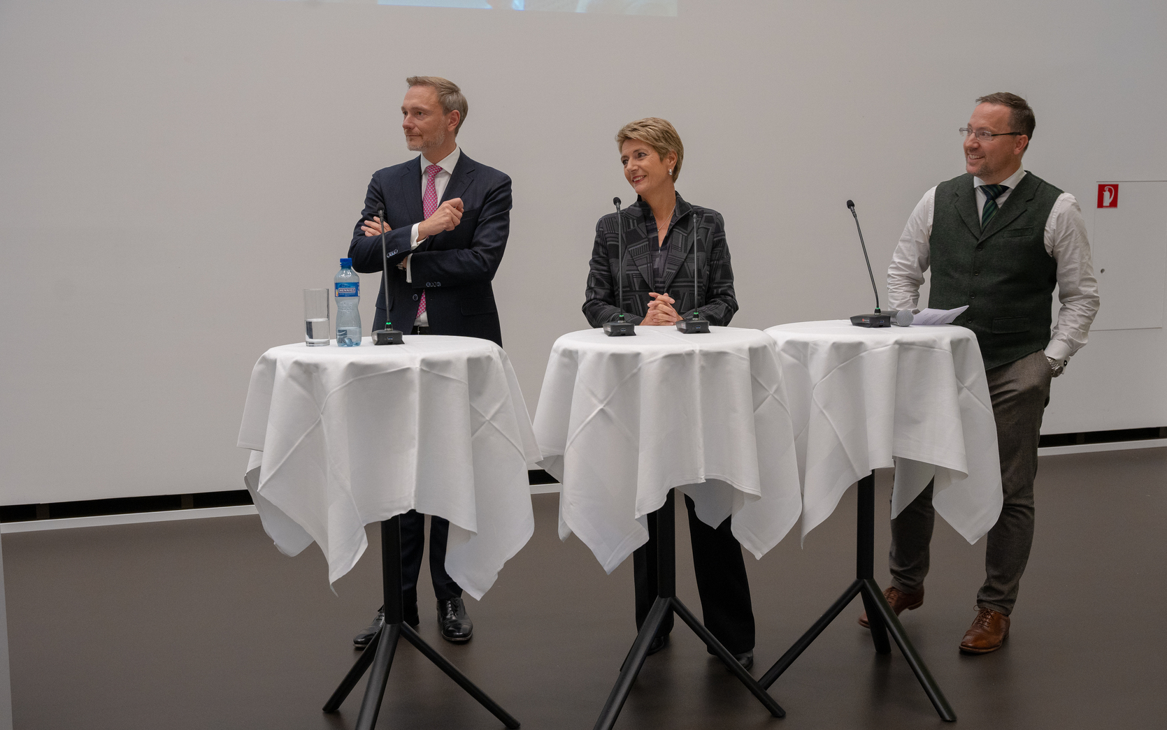 Publikumsdiskussion mit Christian Lindner (links) und Bundesrätin Karin Keller-Sutter (rechts).