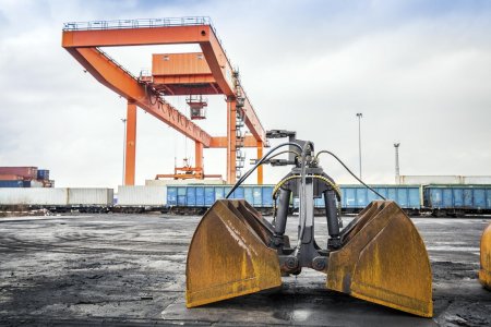 Huge industrial overhead crane needed to railway transshipment