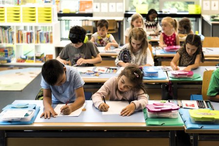 Schule Suhr

Unterricht der Klasse Primar 1C von Aline Isenschmid im Primarschulhaus Vinci in Suhr am 25. Juni 2018.