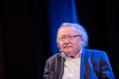 ARCHIV - 09.06.2023, Nordrhein-Westfalen, Kn: Peter Sloterdijk, Autor, sitzt im Rahmen der Phil.Cologne im Funkhaus auf der Bne. (zu dpa: Sloterdijk: Mauerfall-Zeit war verwunschene Zeit) Foto: Rolf Vennenbernd/dpa +++ dpa-Bildfunk +++ (KEYSTONE/DPA/Rolf Vennenbernd)