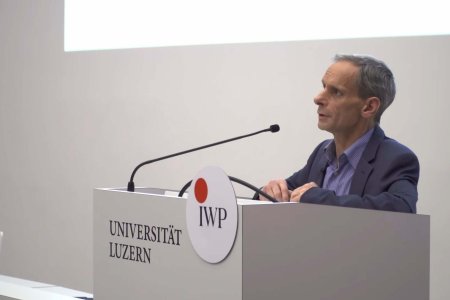 Wp 23676 Prof Dr Mathias Binswanger Wie kuenstliche Intelligenz Menschen und Wirtschaft steuert 13 54 screenshot scaled