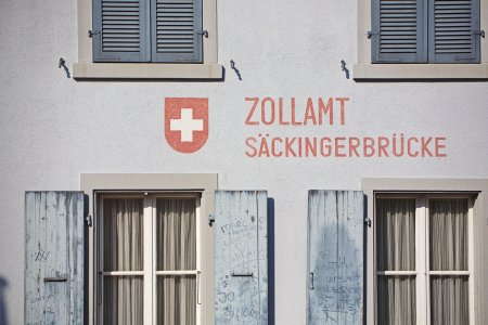 Zollamt Saeckingerbruecke in Stein, aufgenommen am 10. September 2012.