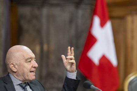 Daniel Jositsch, SP-ZH, referiert zur Europaeischen Menschenrechtskonvention EMRK, an der Herbstsession der Eidgenoessischen Raete, am Dienstag, 23. September 2025 im Staenderat in Bern. (KEYSTONE/Alessandro della Valle)