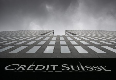 Das Logo der Schweizer Bank Credit Suisse an einem Gebaeude in Zuerich Oerlikon, aufgenommen am Montag, 21. Februar 2022. (KEYSTONE/Ennio Leanza).