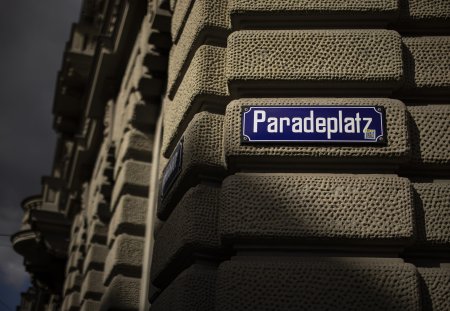 A sign reading 'Paradeplatz' is seen at the building of the Swiss bank Credit Suisse headquarters in Zurich, Switzerland on Monday, March 27, 2023. KEYSTONE/Michael Buholzer)