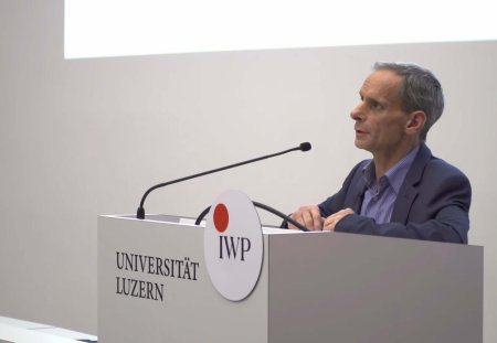 Wp 23676 Prof Dr Mathias Binswanger Wie kuenstliche Intelligenz Menschen und Wirtschaft steuert 13 54 screenshot scaled