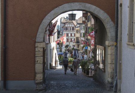 Berner Jura, La Neuveville, Blick in die Rue du Marche.