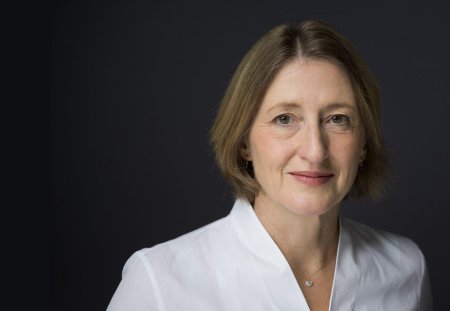 Monika Buetler, HSG-Professorin  / Oekonomin 
portraitiert am 6. Dezember 2017 in Zuerich. (KEYSTONE/Gaetan Bally)